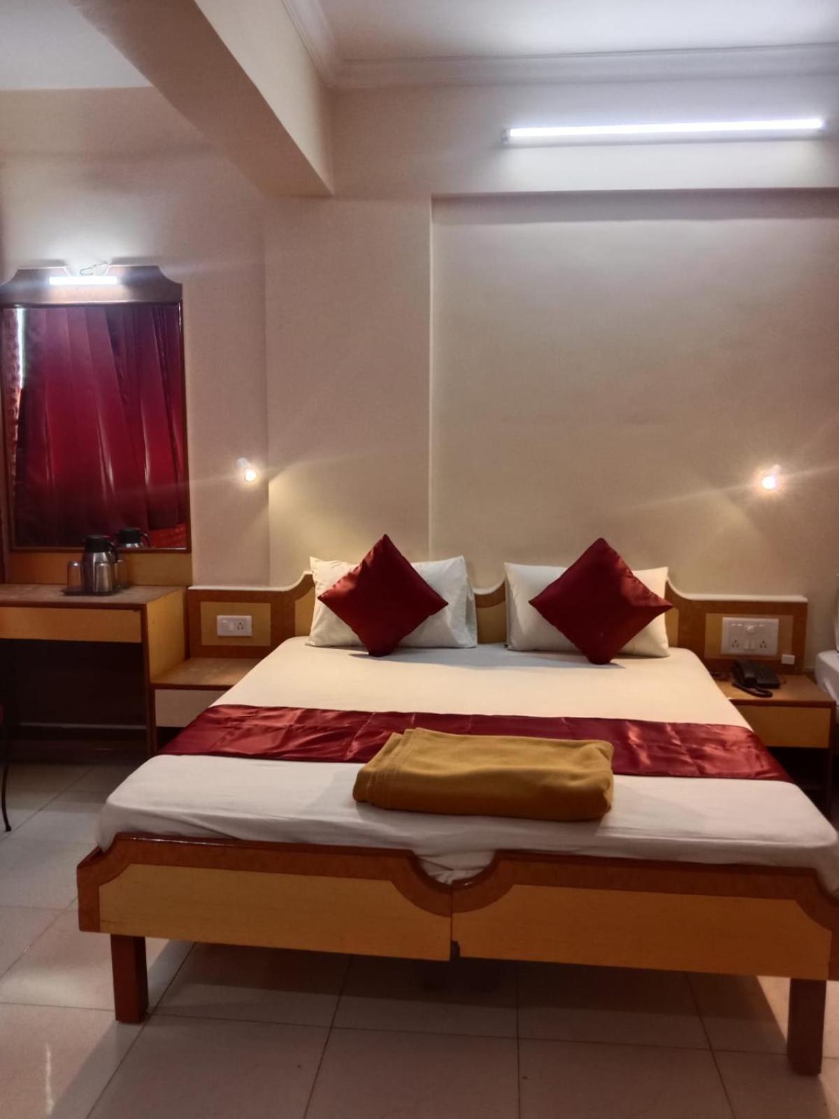 Saigal Guest House Bombaim Exterior foto